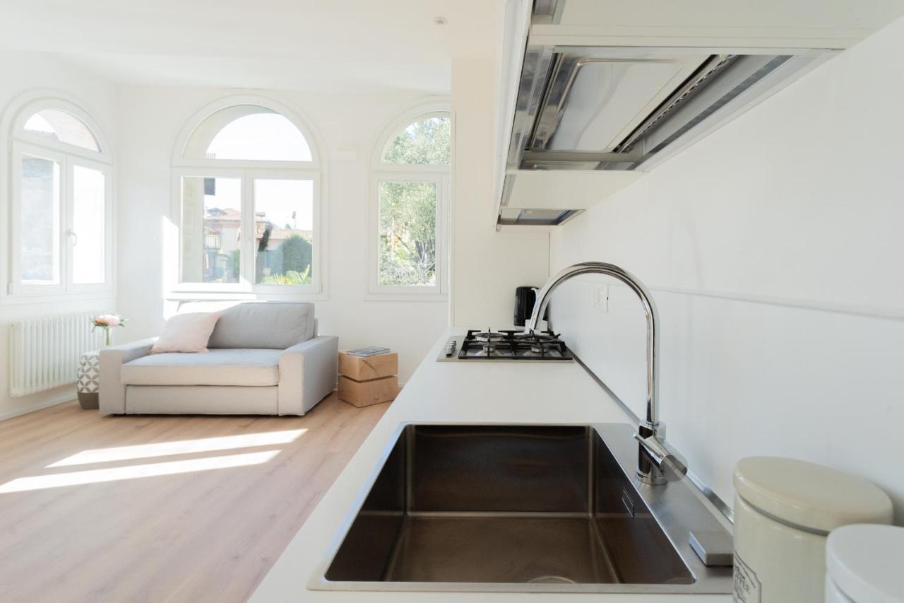 Lovely Corner In The Heart Of The Lake By Rent All Como Luaran gambar