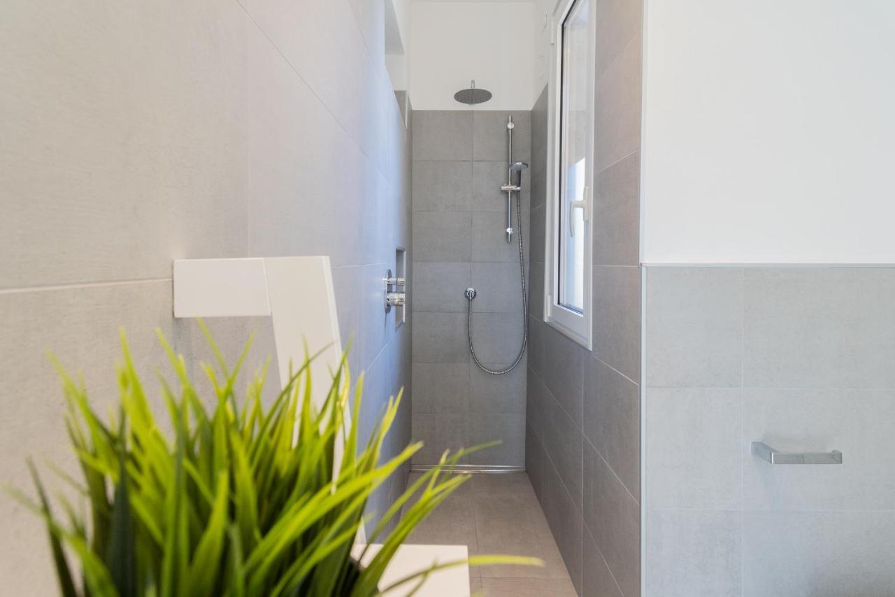 Lovely Corner In The Heart Of The Lake By Rent All Como Luaran gambar